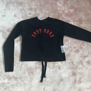  - Snygg top från DropDead