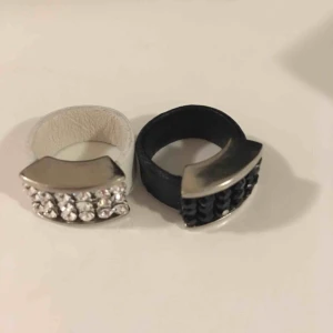  - 2 leather swarovski ring size 15,5 (55,5) 
