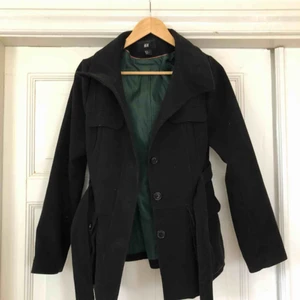  - Kort kappa, stilren I fint skick 