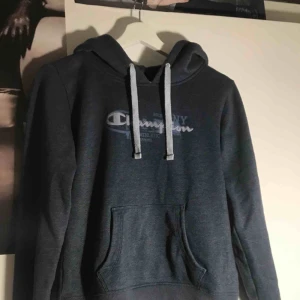  - Fint använt skick passar storlek XS. Köparen står för frakt💕