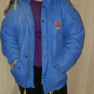  - Cool jätte varm och mysig fjällräven vinterjacka som ej kommer till användning nypris:5990kr 