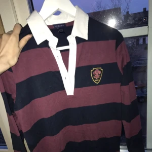  - Randig tröja från gant, längre i modellen men snygg till vanliga jeans eller kjol.