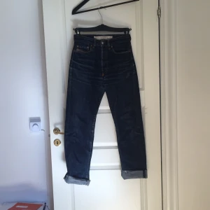 - Blåa dieseljeans