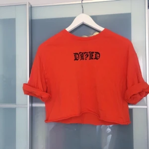  - Fin croptop  Storlek Xs 