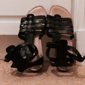  - Snygga remsandaler Du bet frakten eller hämtar i centrala Göteborg!