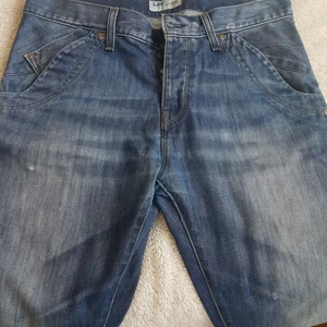  - Finns i Gävle och Uppsala men kan även skickas Köparen står för frakten.