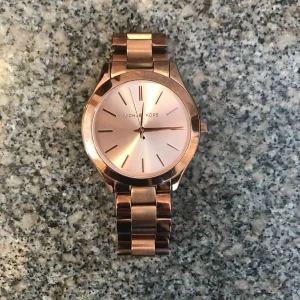  - Michael Kors klocka, modell MK3197, 42 mm, roséguld. 
