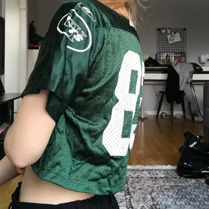  - Croppad baseballtröja köpt på beyond retro. Använd 1 gång. Möts upp i Stockholm annars tillkommer frakt! 