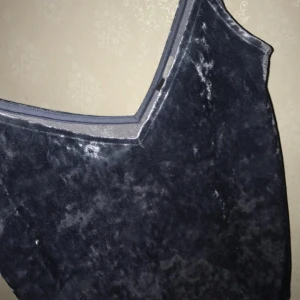  - Blått Velvet Linné , endast testad , frakt ingår i priset 