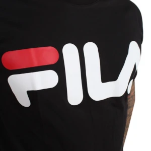  - Ny Unisex tshirt från FILA, Nypris 300 kr. Använd 1 gång 