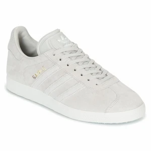 Adidas Gazelle - Adidas Gazell i ljusgrå mocka. Bra skick, sparsamt använda, men inte riktigt min stil längre.