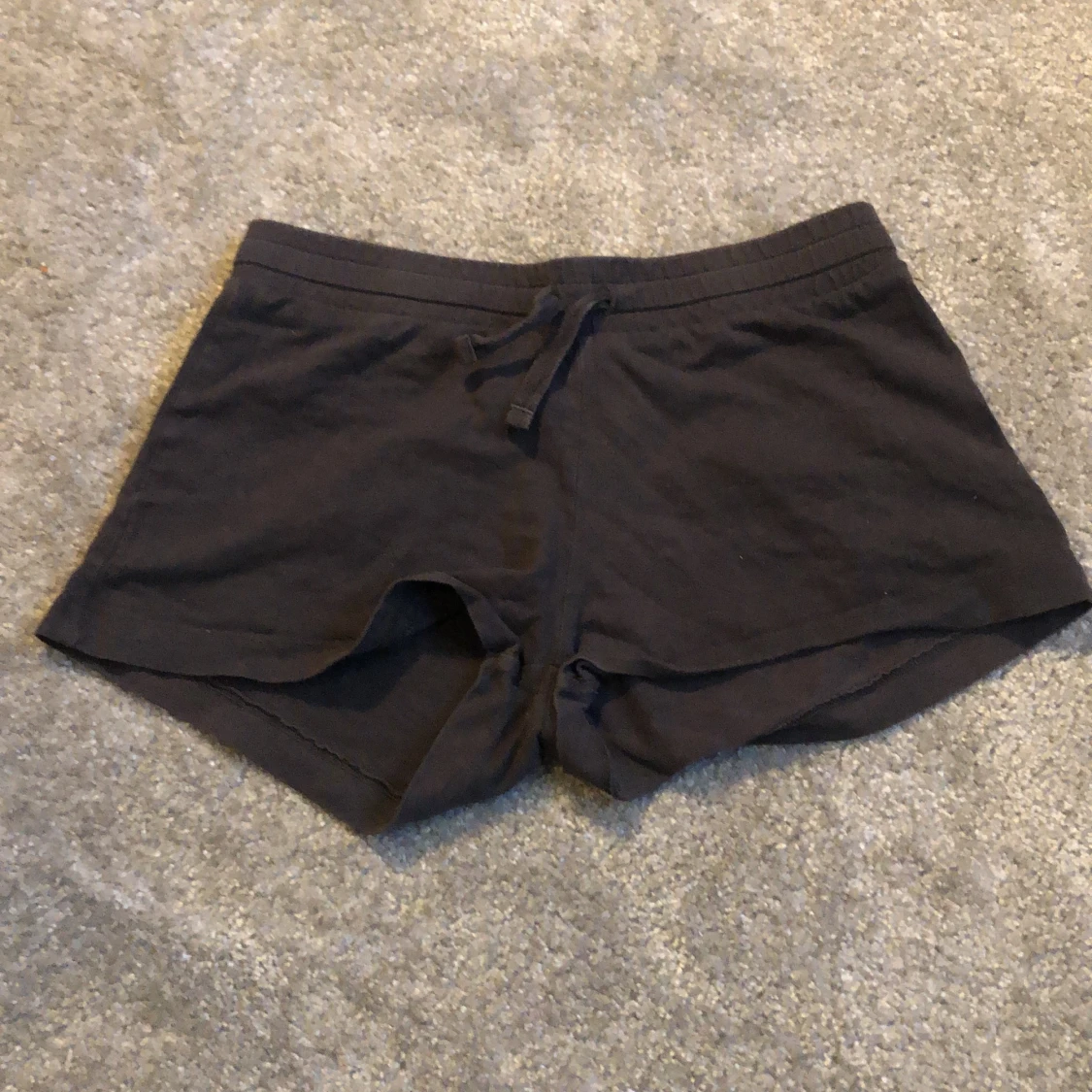gråa jättemysiga shorts