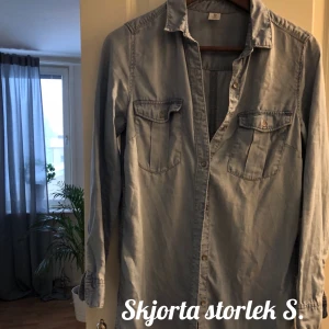 Skjorta  - -