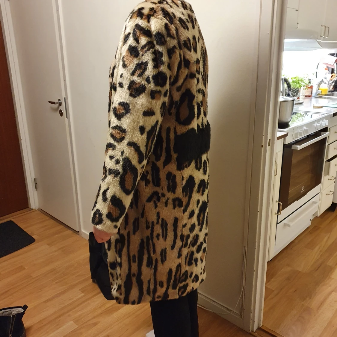 Leopardmönstrad kappa från Stand