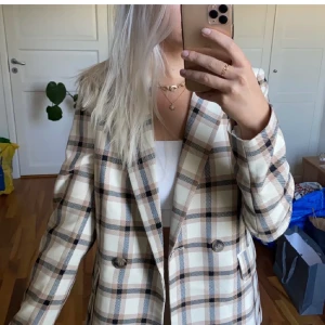 Kavaj använd 1 gång - perfekt skick! 🌹 - Perfekt skick!