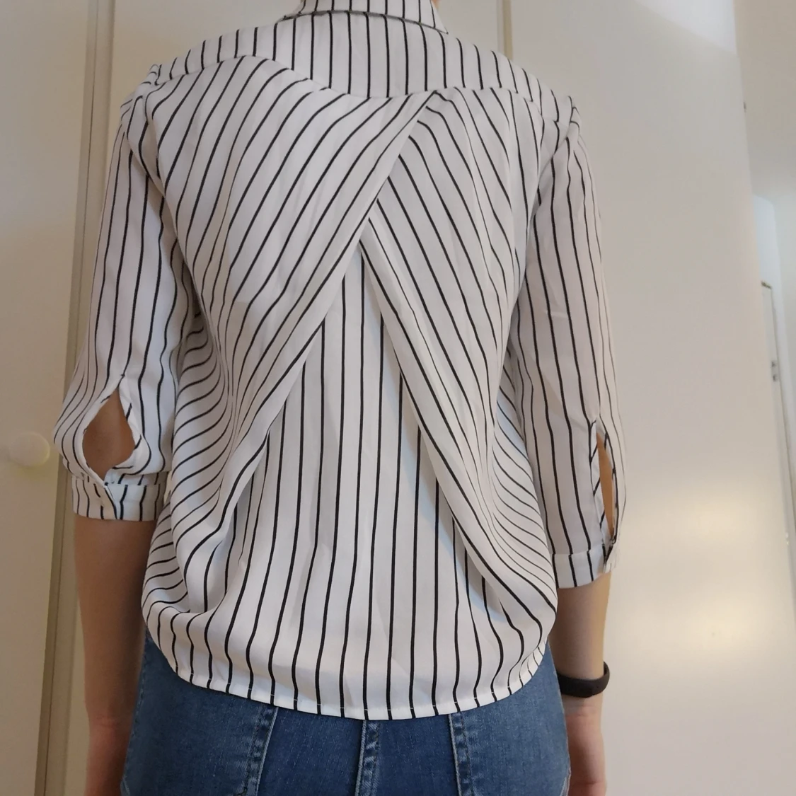 Svart-och vitrandig blus - 91