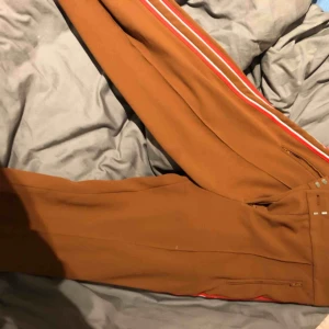  - Byxor från & Other Stories, använda 2 gånger. Köparen står för frakt :)