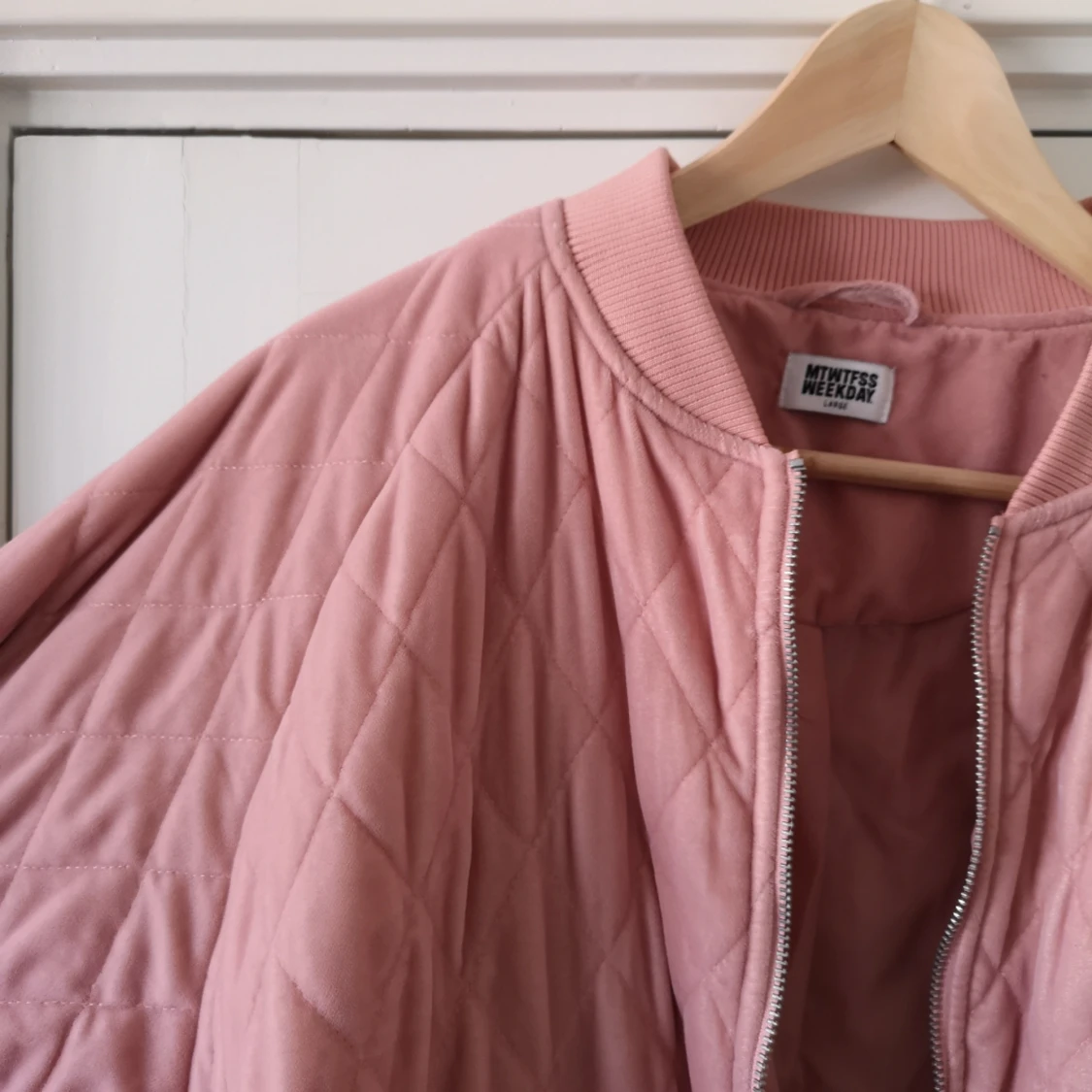 Weekday jacka strl L - 90