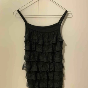 Tops - Linne i storlek xs, fin skick, Finns i Odenplan Stockholm,