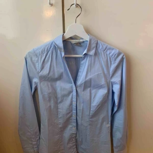  - Skjorta från H&M