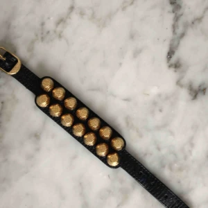  - Armband Balenciaga. Nypris 2000kr  Justerbar storlek 