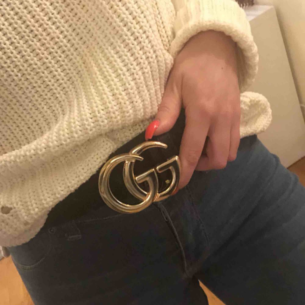 Fake Gucci skärp i guld, lite st | Plick Second Hand