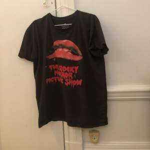 oversized rocky horror picture show t-shirt. jätteskön o fin, knappt använd!
