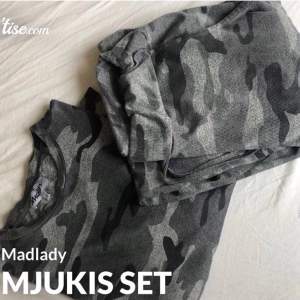 Camouflagemönstrat mjukis set