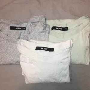 3 st t-shirt💕 - Tre t-shirt från bik bok💕💕skriv privat för eget prisförslag vill bli av med dem