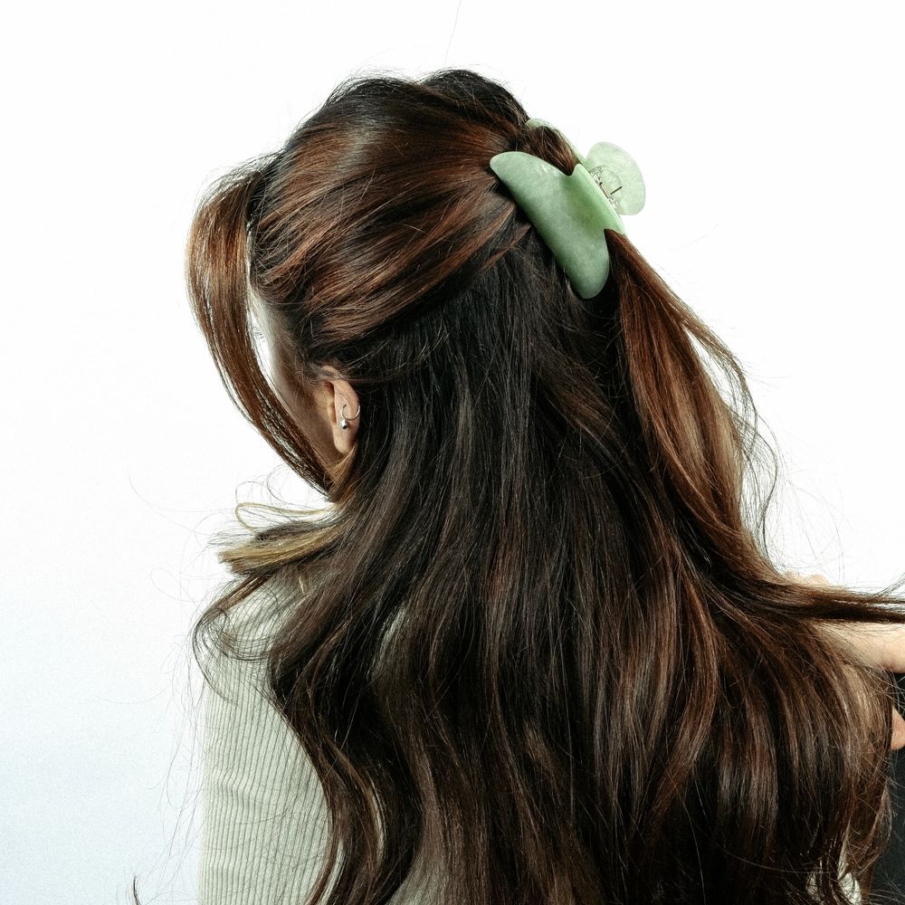 Grön hårklämma med stickers från CLIX UF | Plick