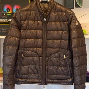 Moncler Acorus Mörk Grå - Size 4. 8/10 skick