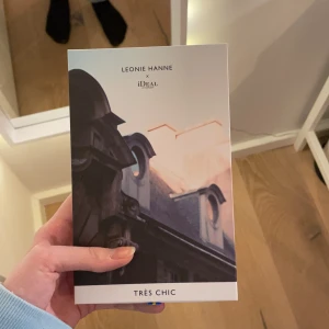 Ideal of sweden mobilskal - Supersnygga ideal of sweden mobil skal till iPhone xs.       Köparen och jag diskuterar frakten 