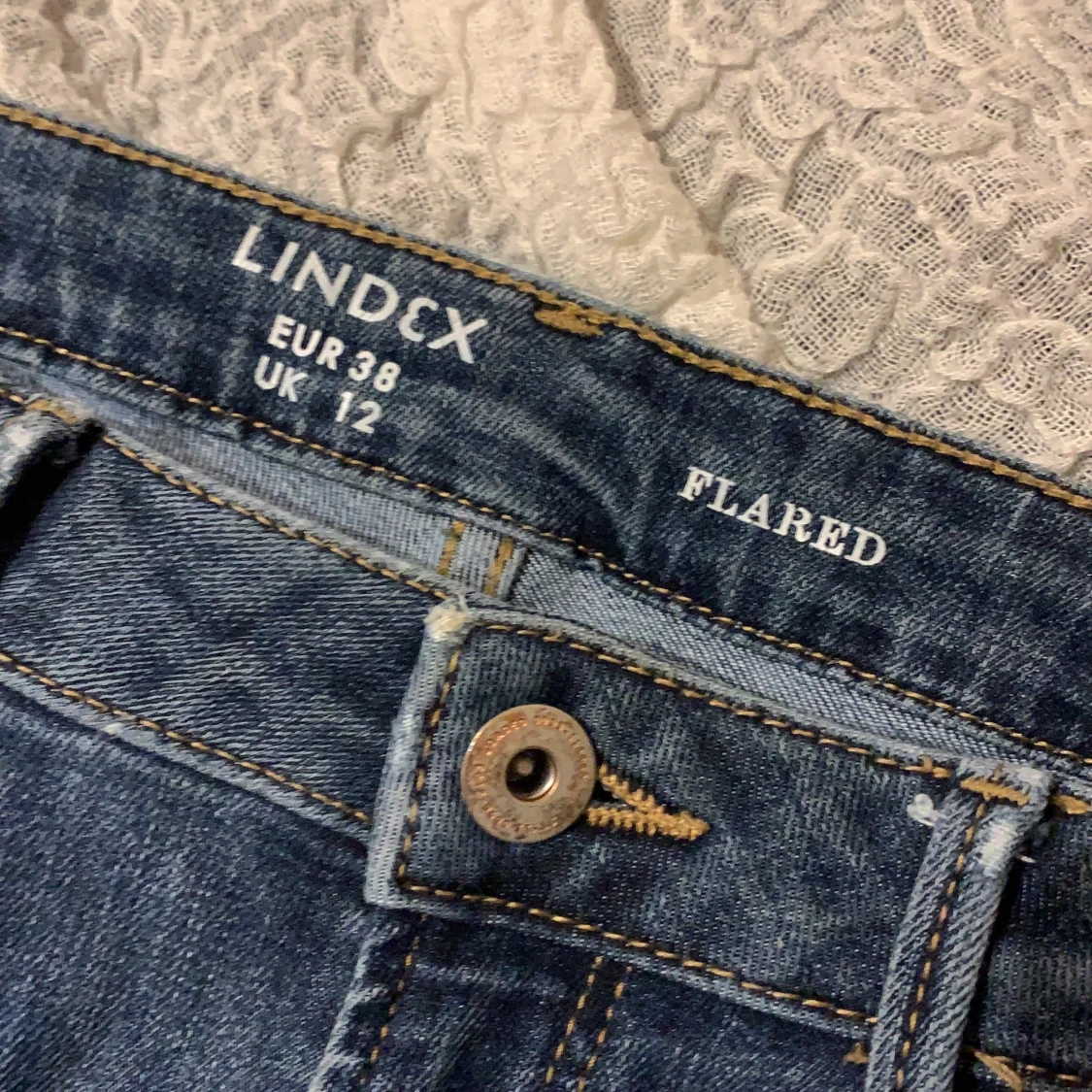 Bootcutjeans i storlek 38 - 91