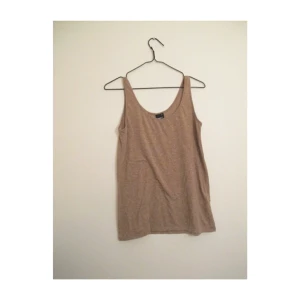  - Linne från Gina Tricot. Frakt 14kr ✨