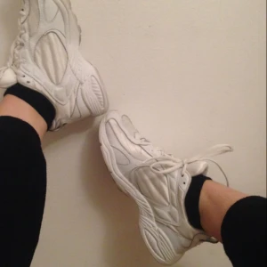  - Jävligt snygga, säljer för de är fel storlek 