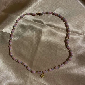 Halsband - Nairobi halsband från RePearl uf. Kan hämtas upp i Gävle eller skickas med 11kr frakt✨