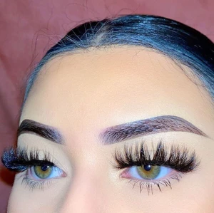 Lösögonfransar  - Cruelty free, bra kvalite, fluffiga, 3D effekt, lätta att applicera på 💕 Man kan använda fransarna mellan 20-30 ggn. Vid god skötsel. Följ gärna min frans sida på instagram @Lashbarofficial