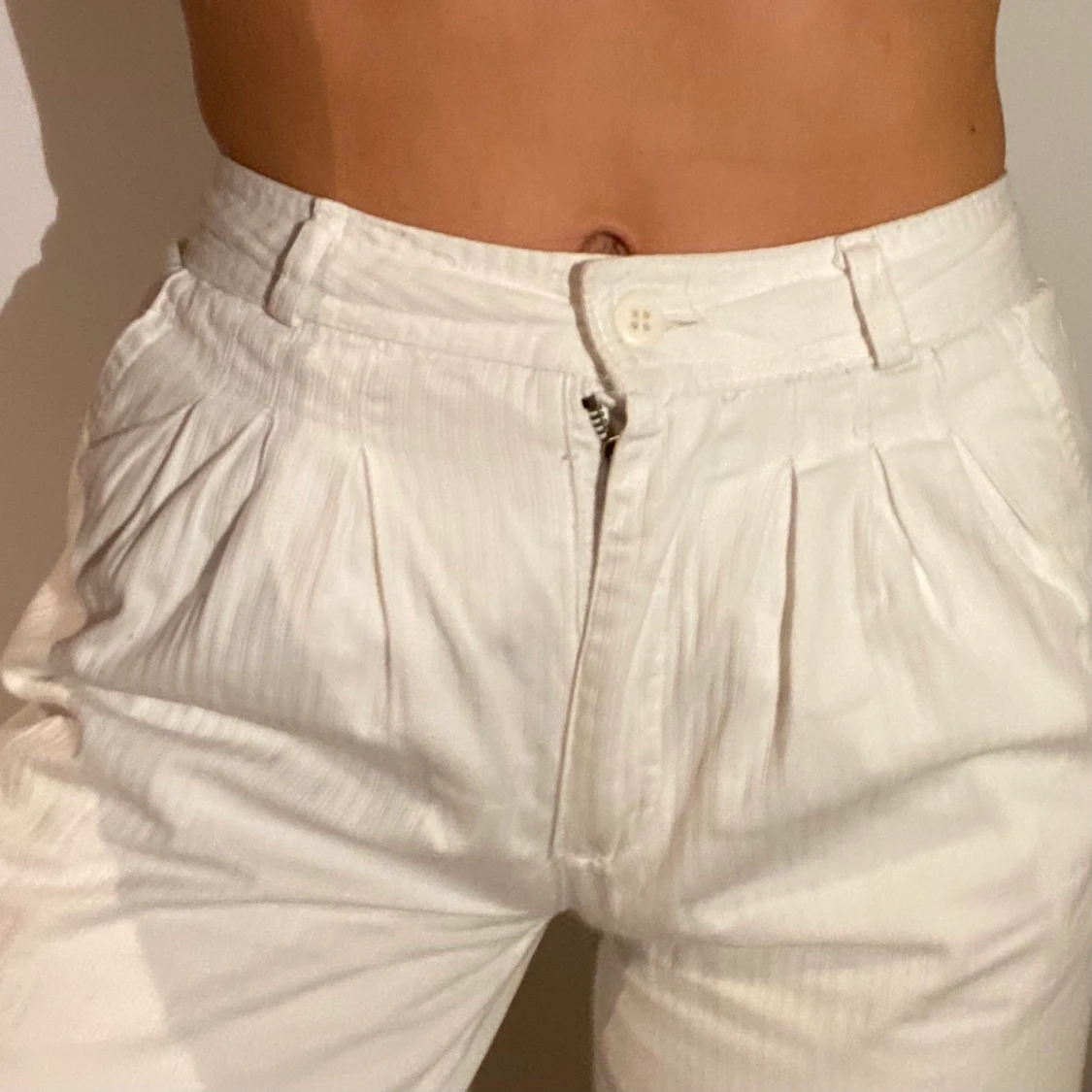 Vita kostymbyxor - 90
