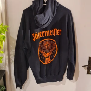 Jägermeister hoodie - Säljer min tröja som knappt är använd