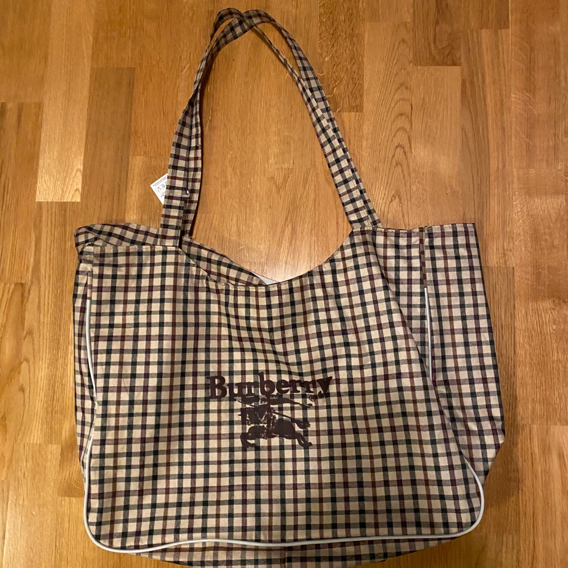 Burbery Väska! - 90