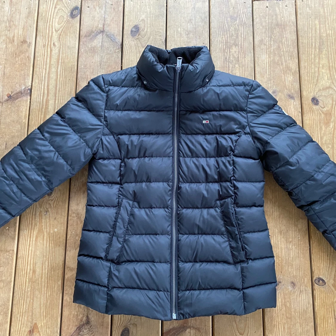 Svart Tommy Hilfiger vinterjacka - 90