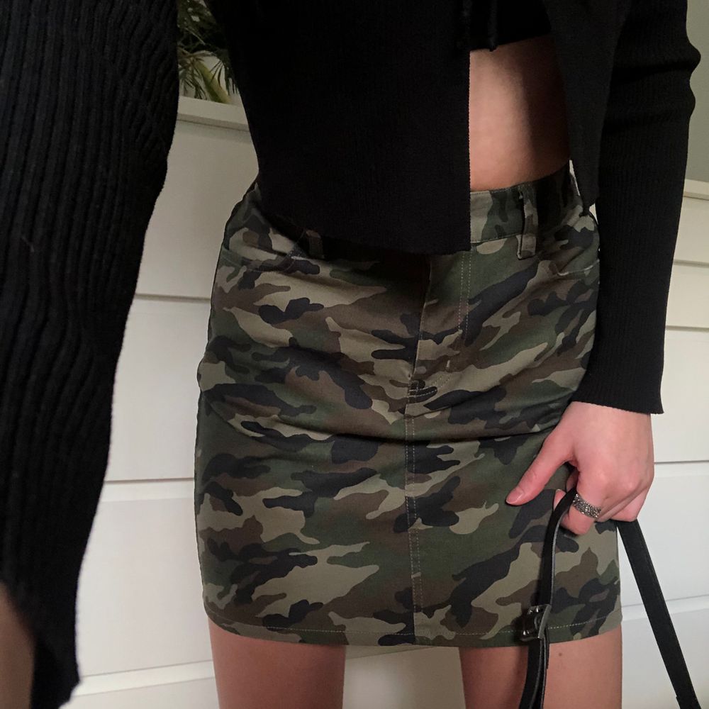 Camouflage skirt - Kjolar | Plick Second Hand