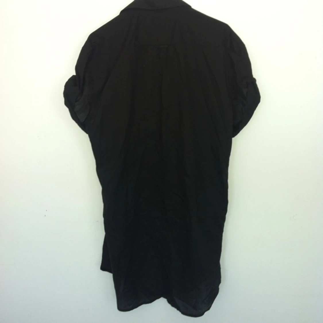 Cheap Monday skjorta. Lång och tunn. - 1378720861