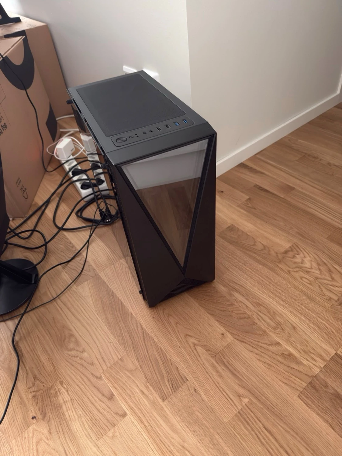 Gamingdator + setup - 4