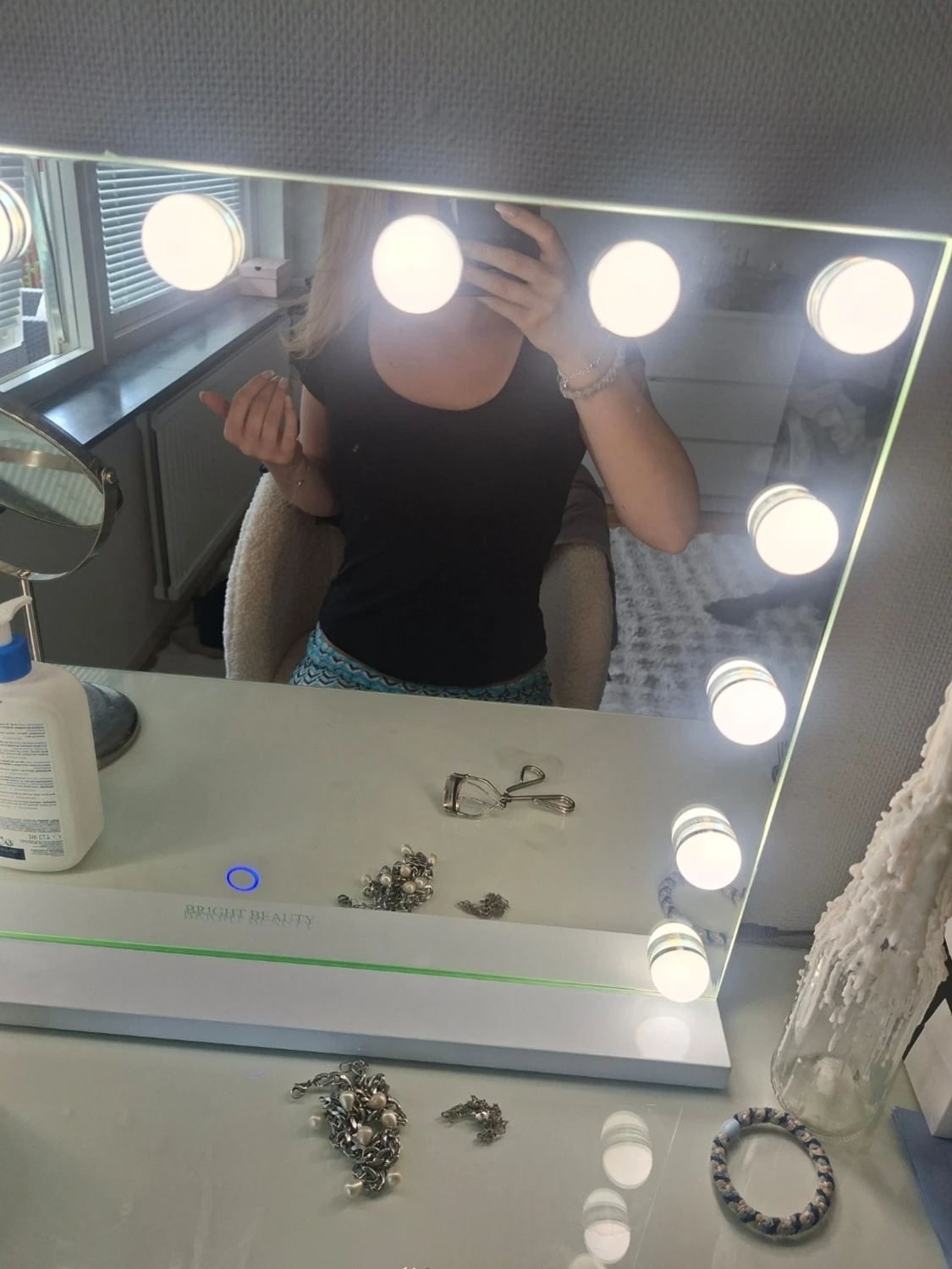 Svart croppad topp med kort ärm - 1