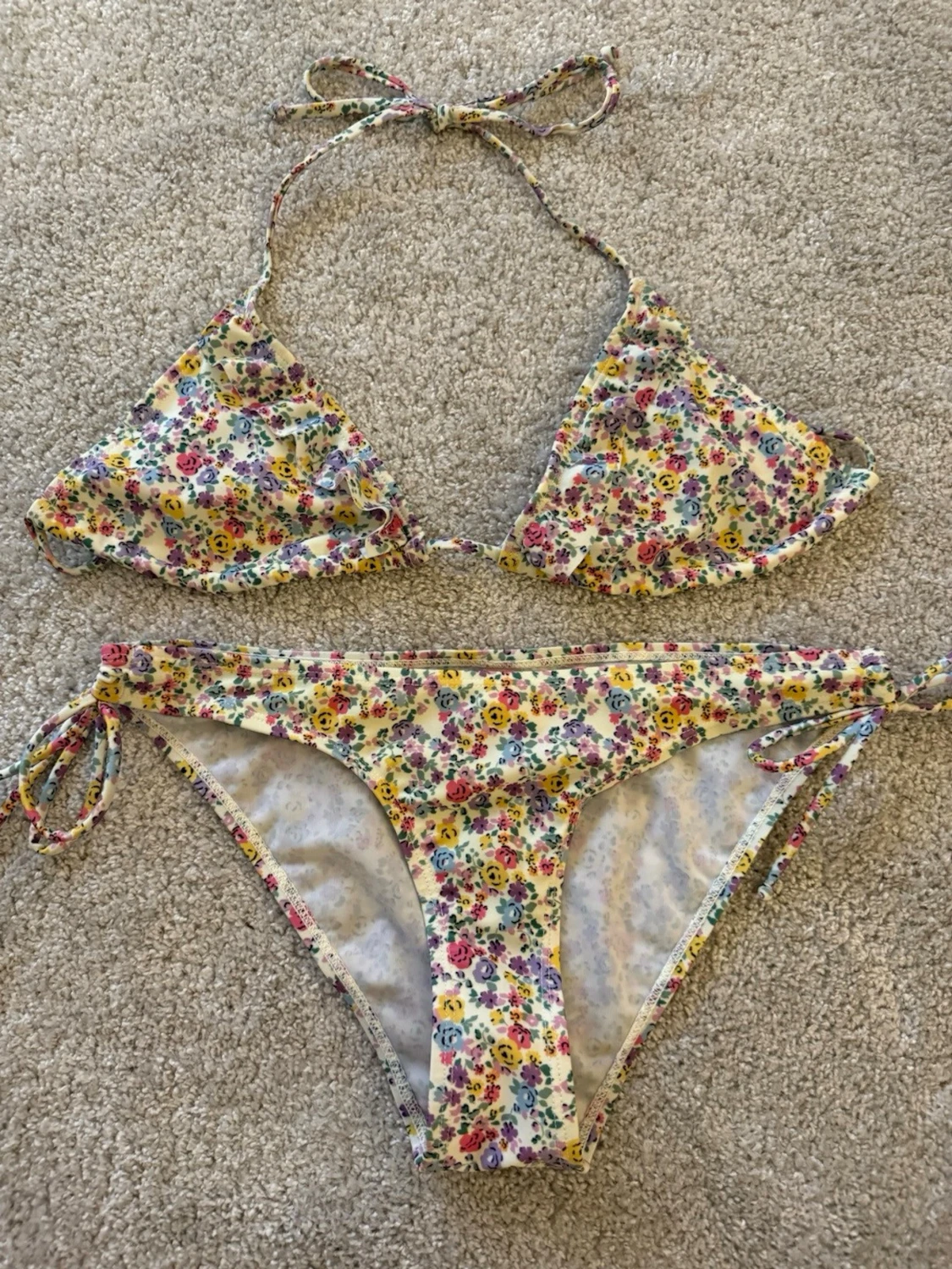 Blommig bikini