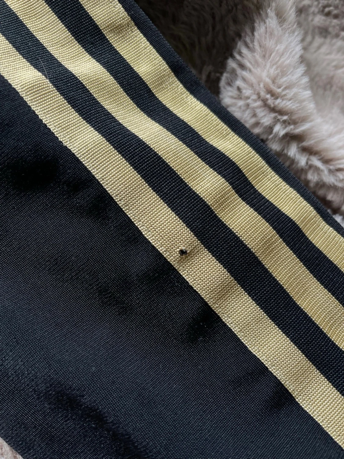 Svart Adidas track jacket med guld ränder - 5