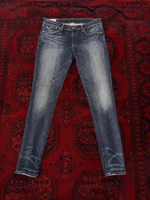 Ralph Lauren jeans - Snygga Ralph Lauren jeans | skick 9/10 | utan defekter. | längd : 103 cm | midja : 40-42 cm | passform : slim fit | tvättas och fräschas upp innan frakt, pris går att diskutera vid snabbaffär / bundle köp! 💯 