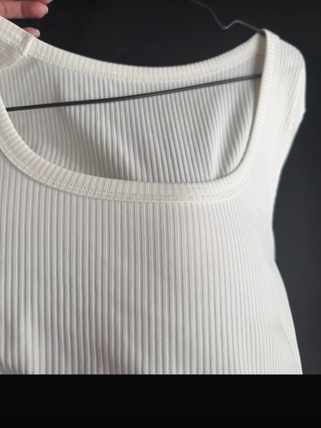 Vit ribbad långärmad crop top - 1