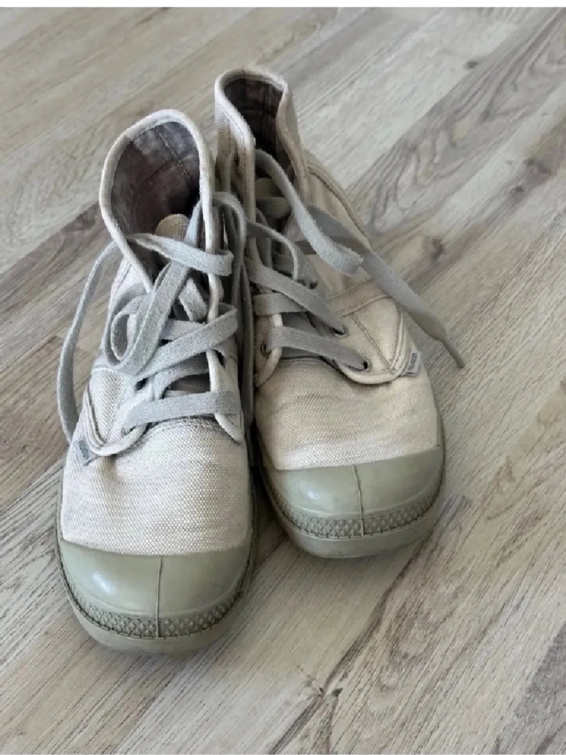 Beige canvas kängor från Palladium - 1